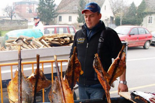 Slavonski Brod: Katarinski sajam - Cvrče i mirišu šarani