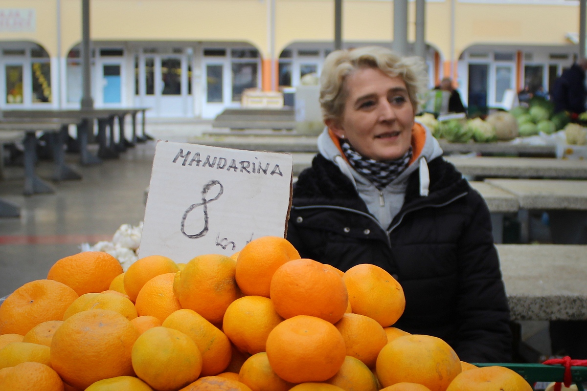 Tržnica: Mandarine 8kn